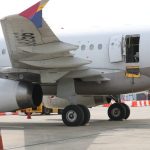 Issue de secours d’un Airbus A321 immobilisé après atterrissage