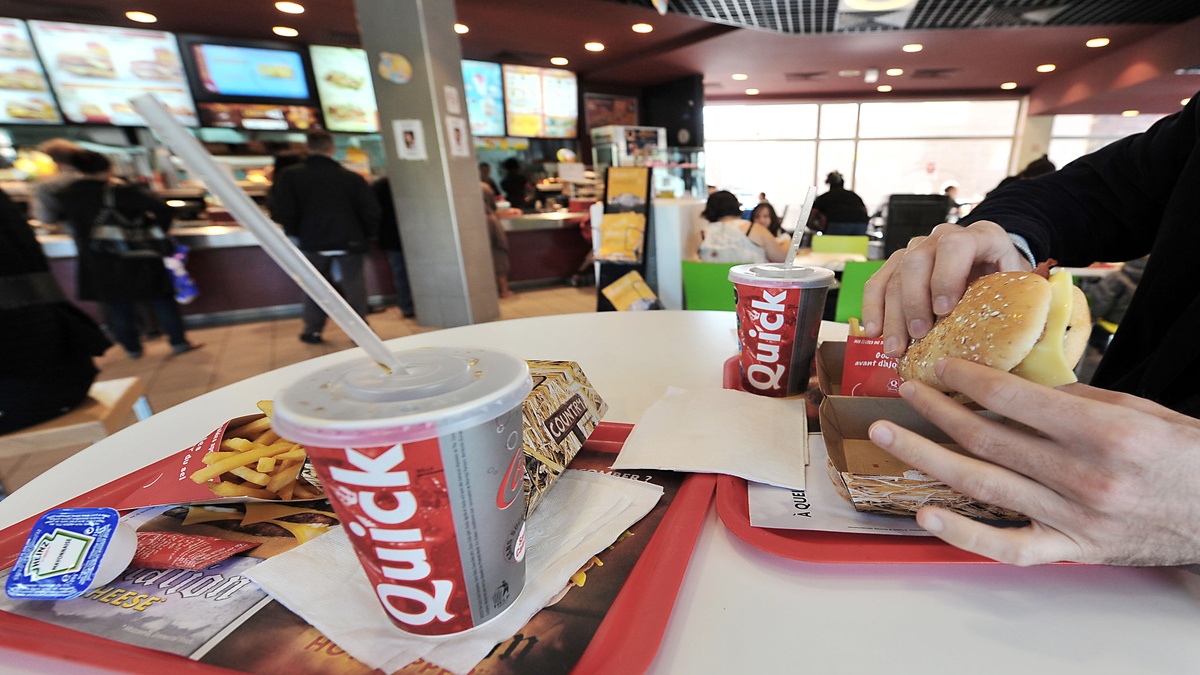 Un blogueur fitness russe meurt après un défi extrême à base de fast-food