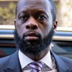 Pras Michel arrive au tribunal fédéral de Washington avant sa condamnation à 14 ans de prison