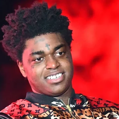 Kodak Black, visé par une polémique après des propos tenus en direct sur l’esclavage.