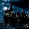 Un projet d’hôtel immersif Harry Potter annoncé pour 2026 avec des chambres inspirées des maisons de Poudlard.