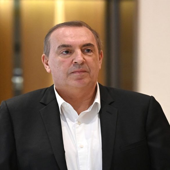 Jean Marc Morandini à Paris lors d’une audience, sa condamnation est désormais définitive