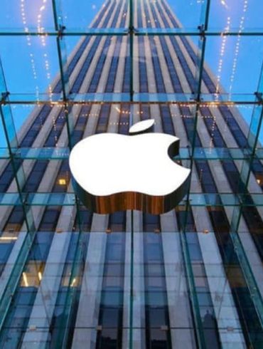 Apple franchit brièvement les 5 000 milliards de dollars de valorisation