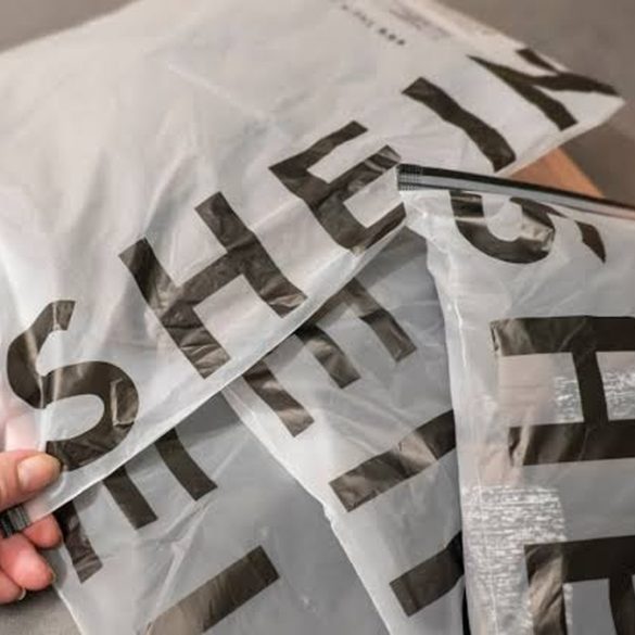 Shein prépare son introduction à la Bourse de Hong Kong après avoir enregistré une perte nette de 99 millions de dollars au premier trimestre 2026.