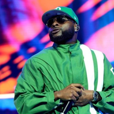 Davido place douze morceaux de « Oriadé » dans le classement américain Billboard U.S. Afrobeats Songs.