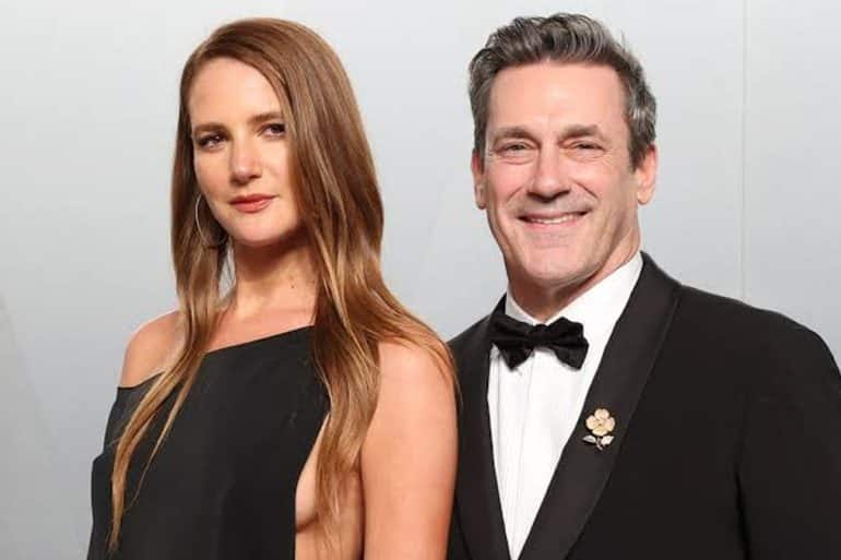 Jon Hamm et Anna Osceola vont accueillir leur premier enfant après trois années de mariage.
