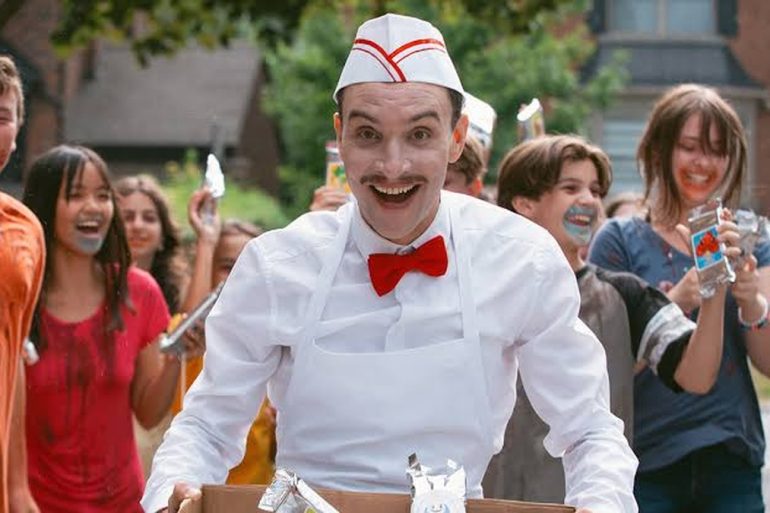 Ari Millen incarne un inquiétant vendeur de glaces dans le nouveau film d’horreur d’Eli Roth.
