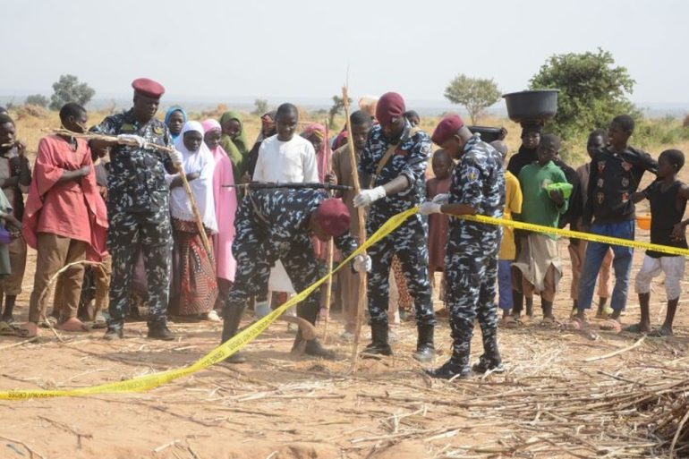 Des hommes armés ont tué au moins douze villageois et enlevé plusieurs femmes et enfants dans l’État de Sokoto.