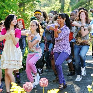 Les Jonas Brothers reprennent leurs rôles de Connect 3 dans Camp Rock 3.