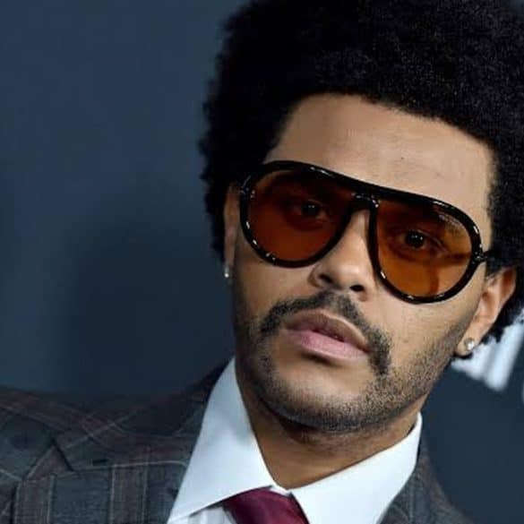 The Weeknd a laissé entendre qu’il conserverait finalement son célèbre nom de scène.