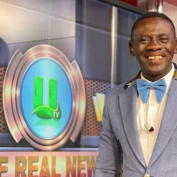 Akrobeto sur le plateau de The Real News