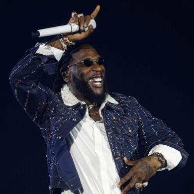 Burna Boy au Stade de France : la NFL mise sur l’Afrobeats pour son baptême parisien