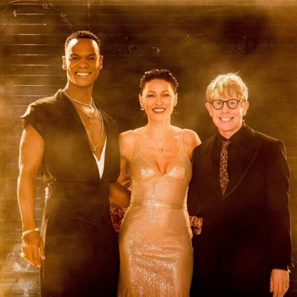 Johannes Radebe avec Emma Willis et Josh Widdicombe pour Strictly Come Dancing