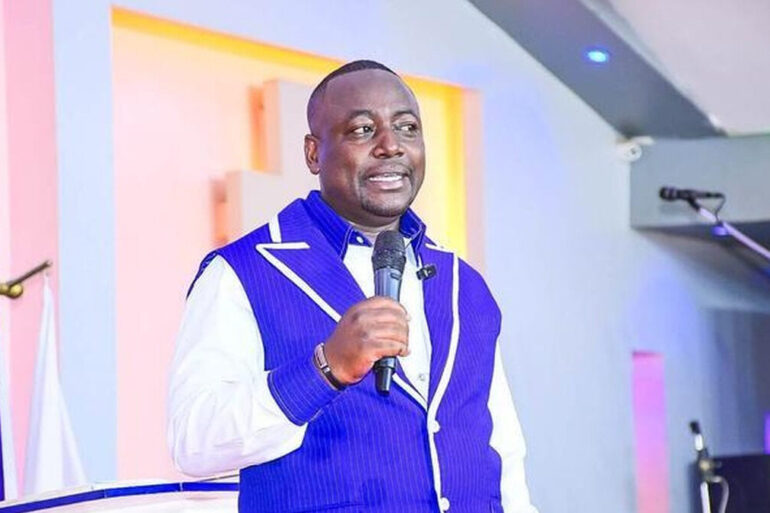 Prophet Kanyari lors d’un culte au Kenya. Le prédicateur a publiquement commenté le faible niveau des offrandes du 20 septembre.