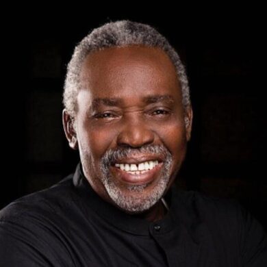 Olu Jacobs, disparu à 84 ans, laisse plus de cinq décennies de carrière entre théâtre, télévision et cinéma.