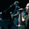 Playback, chant en direct et bande enregistrée : qu’entend-on réellement pendant un concert ?