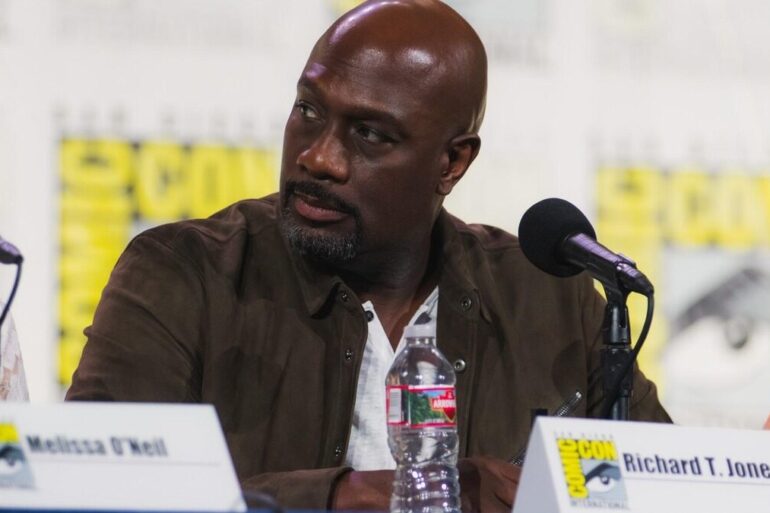 Richard T. Jones lors d’une convention pop culture