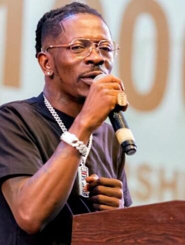 Shatta Wale lors de son intervention au UPSA 1000 & Ghana Entrepreneurship Conference le 16 septembre.