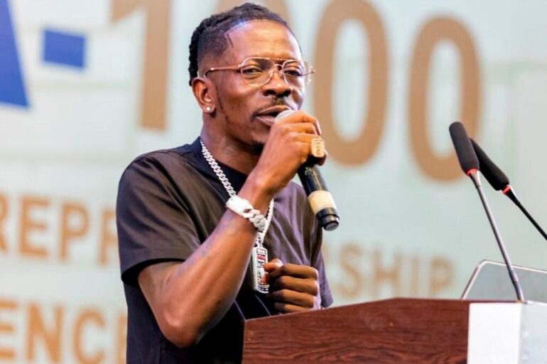 Shatta Wale lors de son intervention au UPSA 1000 & Ghana Entrepreneurship Conference le 16 septembre.