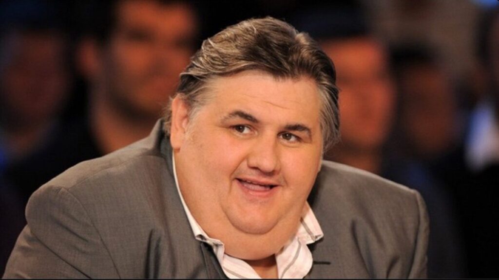 Pierre Ménès lors d’une émission de télévision