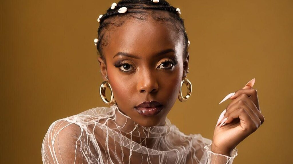 La chanteuse kényane Sonny Mya pose pour un portrait promotionnel