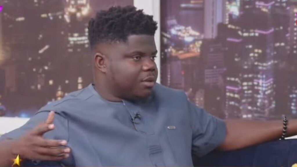 Le YouTubeur ghanéen Wode Maya s’exprime sur le plateau de l’émission Prime Time de Joy Prime